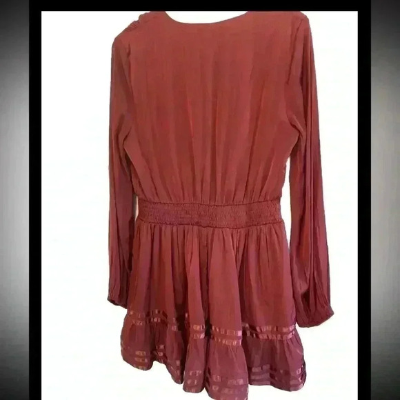 Mustard Seed Size Medium Burgundy Long Sleeve V-Neck Mini Party Dress - Picture 6 of 9